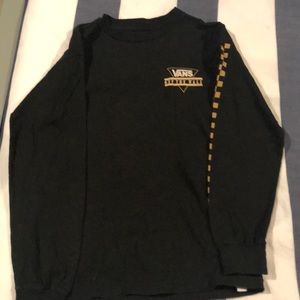 Long sleeve boys Vans T-shirt.